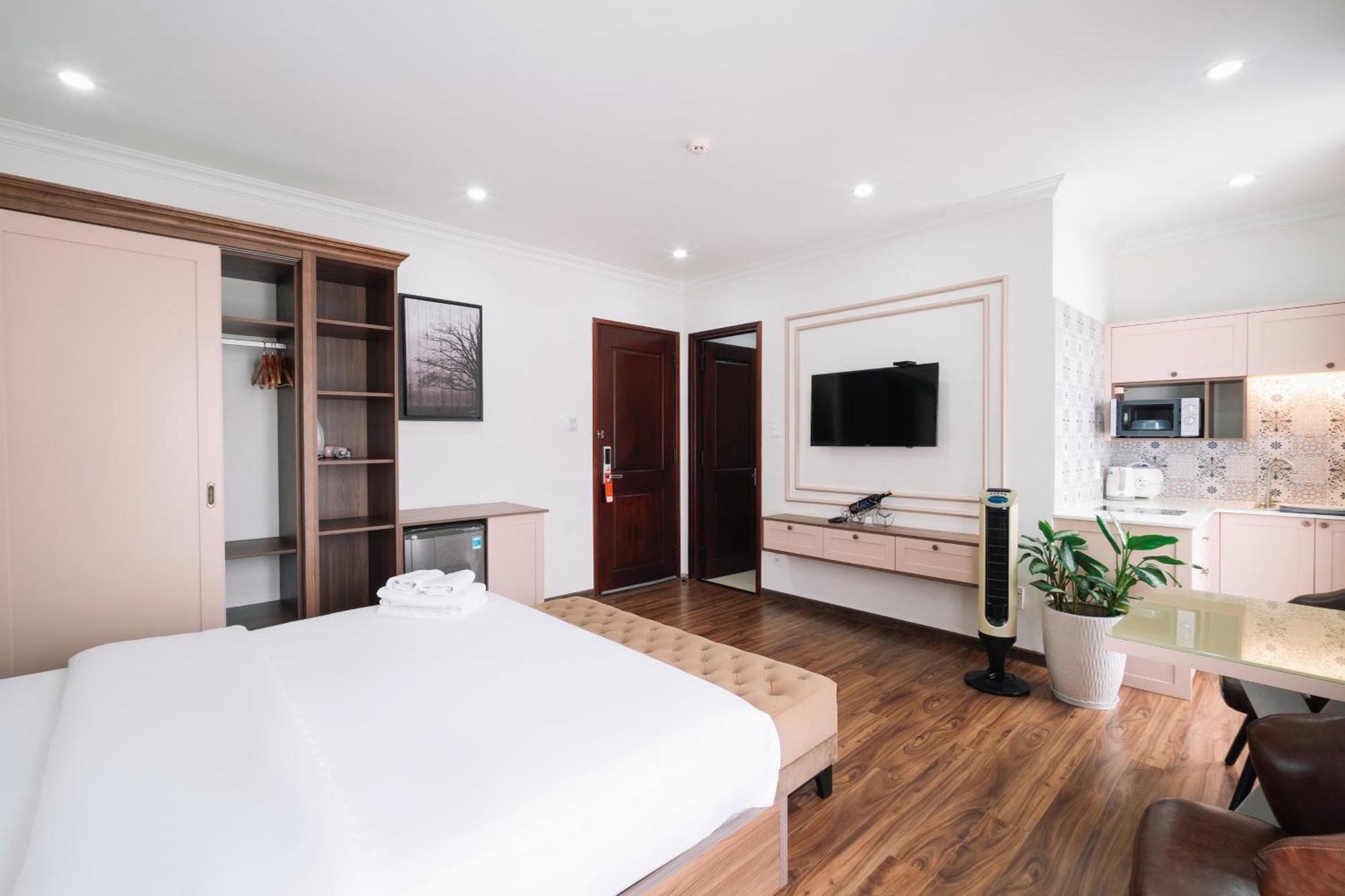 N Queen Apartment Hotel Da Lat Exterior photo